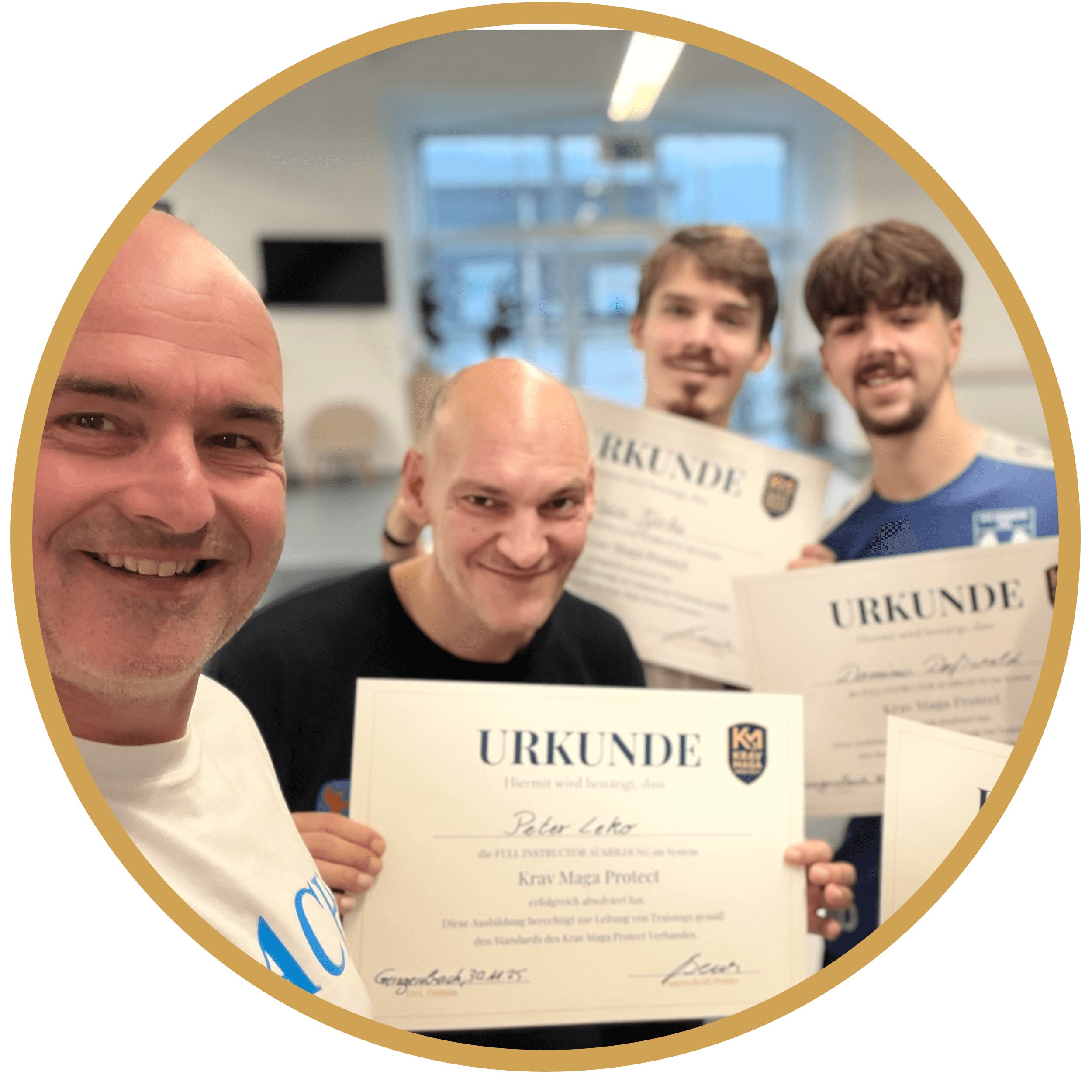 Krav Maga Protect - Übergabe Urkunden